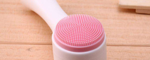 brosse nettoyante pour le visage